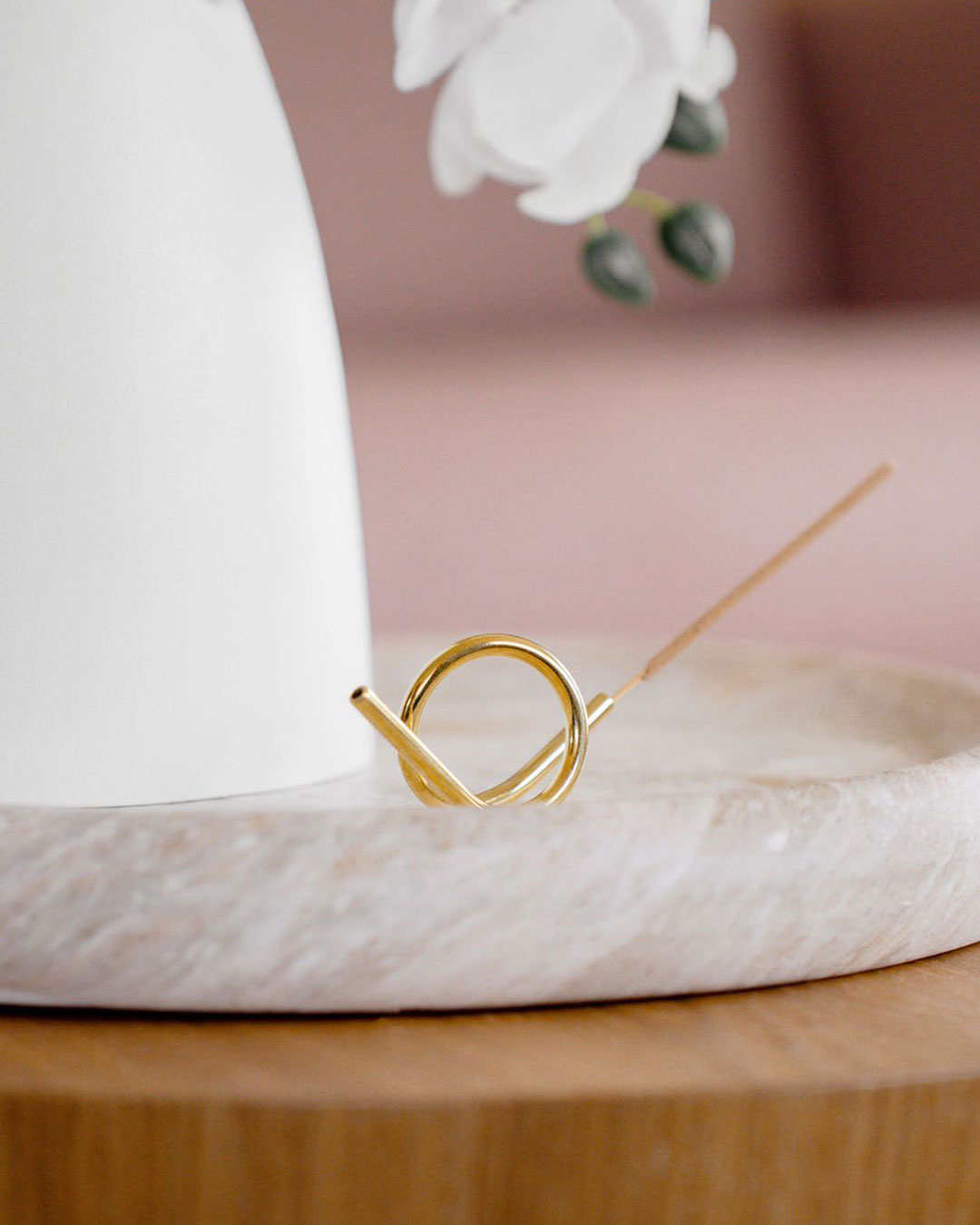 LIFT ME INCENSE STICKS & BRASS INCENSE HOLDER DEUX (ii)